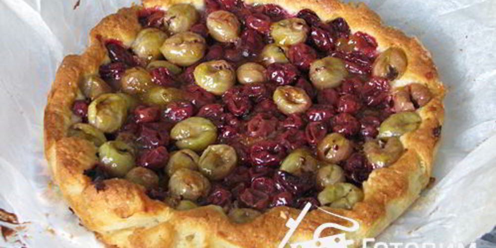 Как приготовить торт с крыжовником и миндальными сухарями