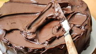 Рецепт Торт с кусочками бисквита и фруктами