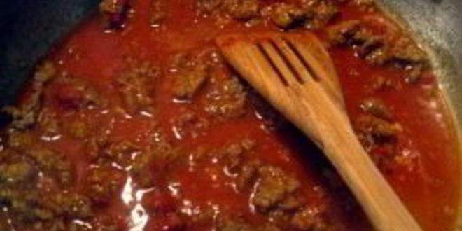 Рецепт тортеллини с колбасой и томатным соусом