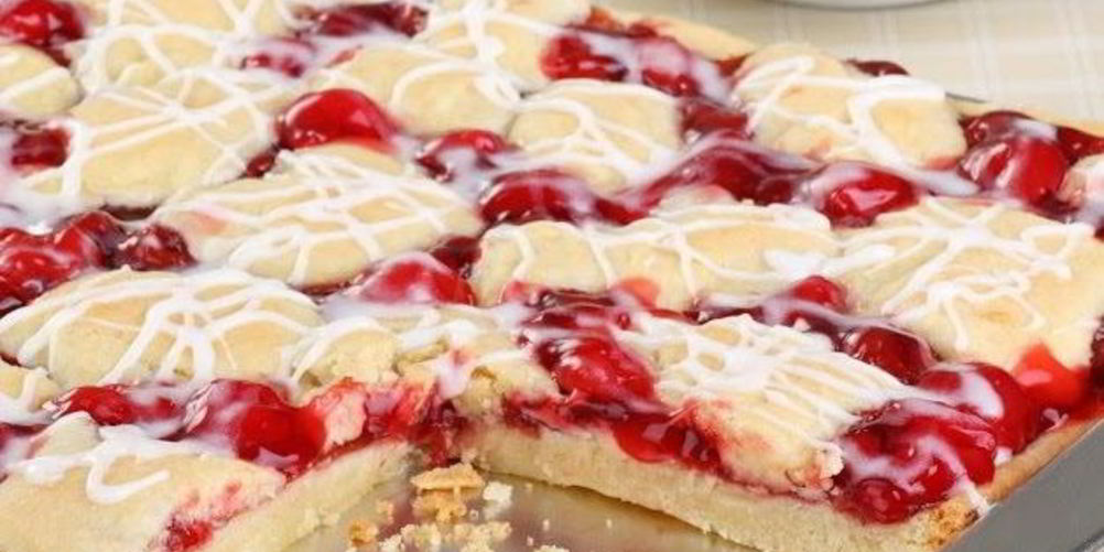 Как приготовить выпечка с вишней