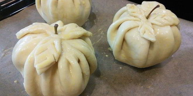Рецепт яблоки в тесте с сюрпризом