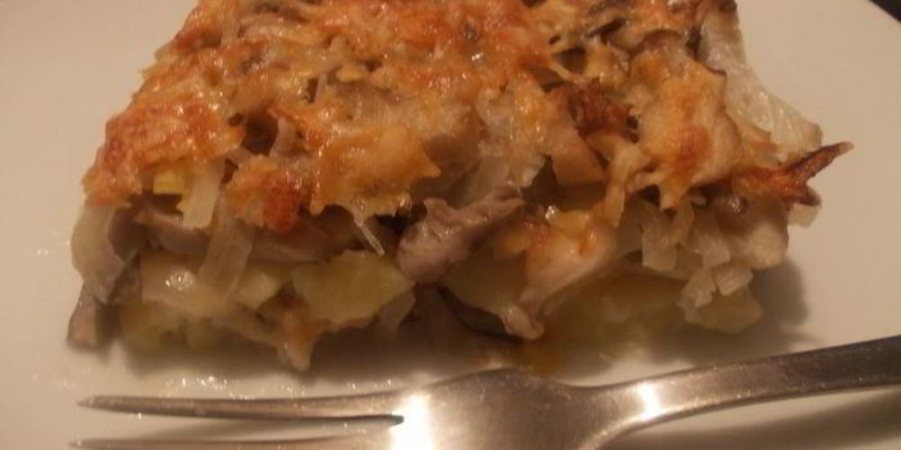 Рецепт картофельная запеканка с грибами и чесноком
