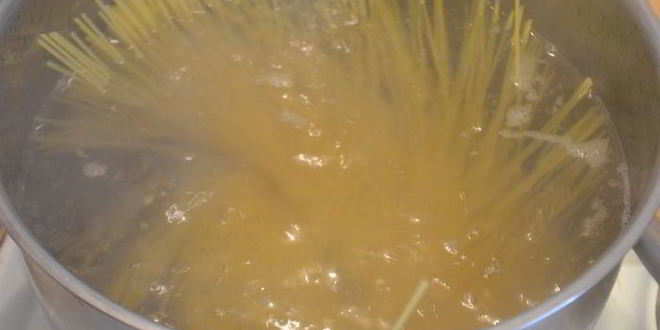 Рецепт куриная запеканка из спагетти под корочкой из сыра джюгас