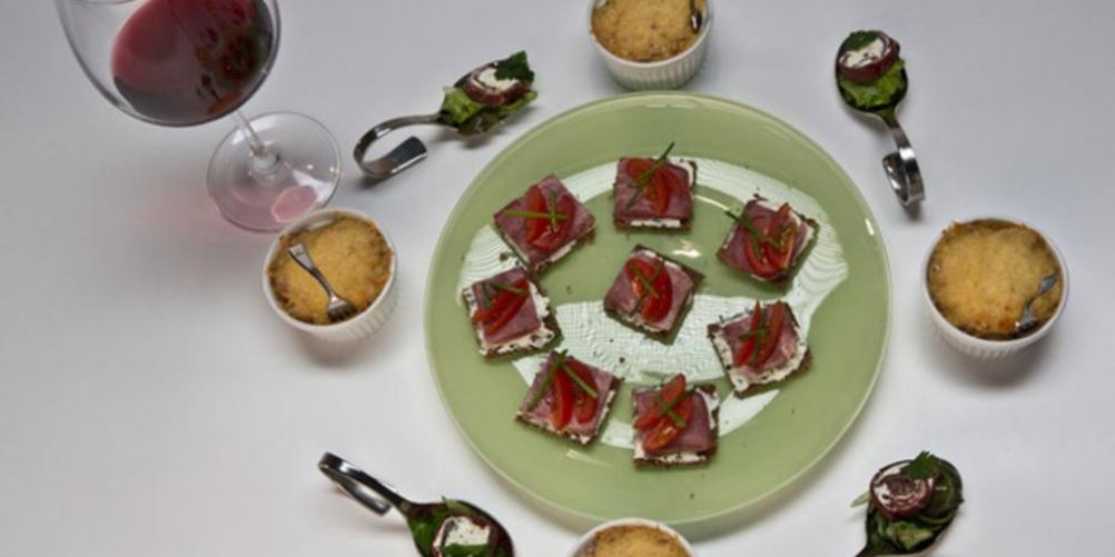 Как приготовить мини-запеканки с беконом