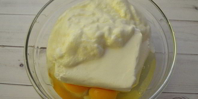 Рецепт творожная запеканка с черной смородиной