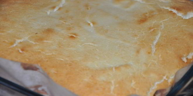 Рецепт творожная запеканка с клубничным соусом