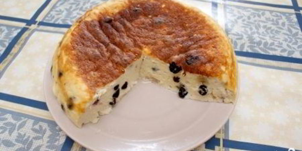 Рецепт творожная запеканка с черной смородиной