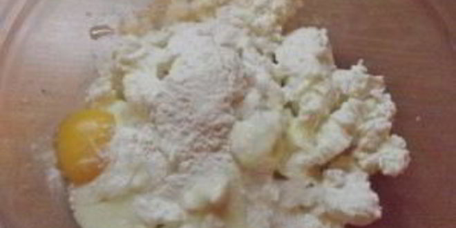 Рецепт творожная запеканка с вареньем