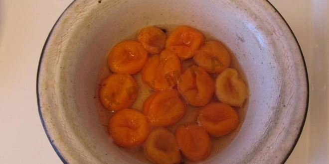 Рецепт творожная запеканка с ягодами под абрикосовым соусом