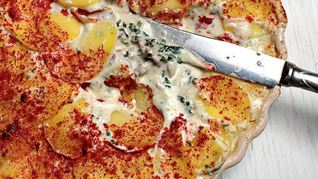 Рецепт Запеканка из картофеля с цесаркой и голубым сыром