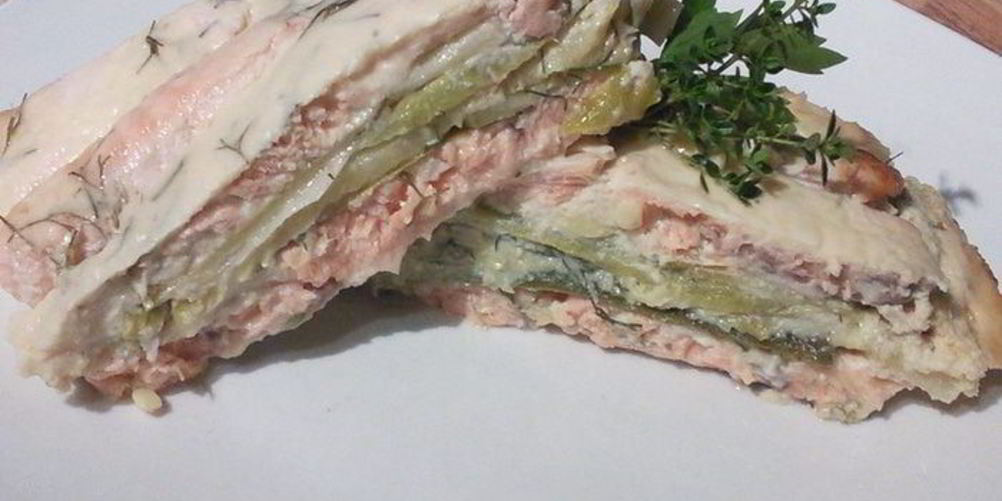 Как приготовить запеканка из лосося с кабачком и пореем