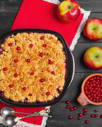 Запеканка из овсяных хлопьев с брусникой