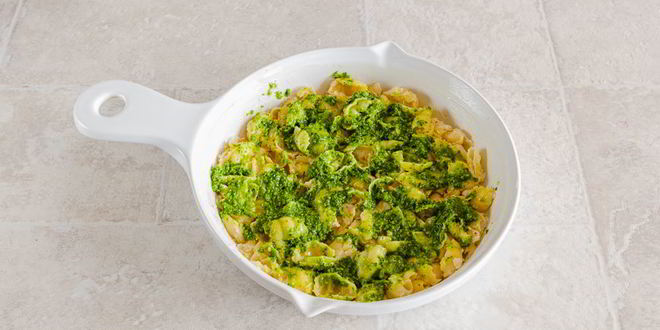 Рецепт запеканка мак & чиз с прослойкой из песто