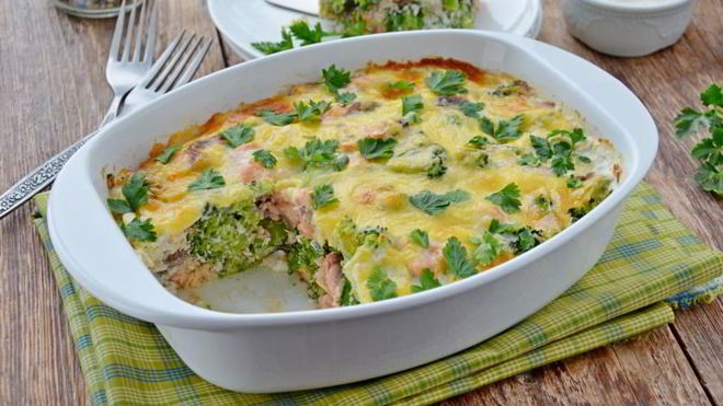 Рецепт Запеканка с форелью и брокколи