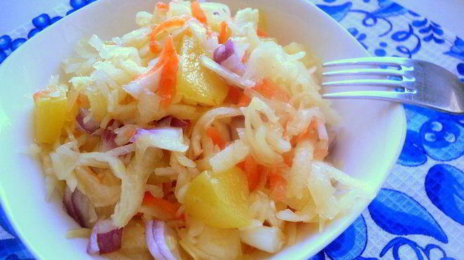 Рецепт Капуста квашенная с яблоками в банке