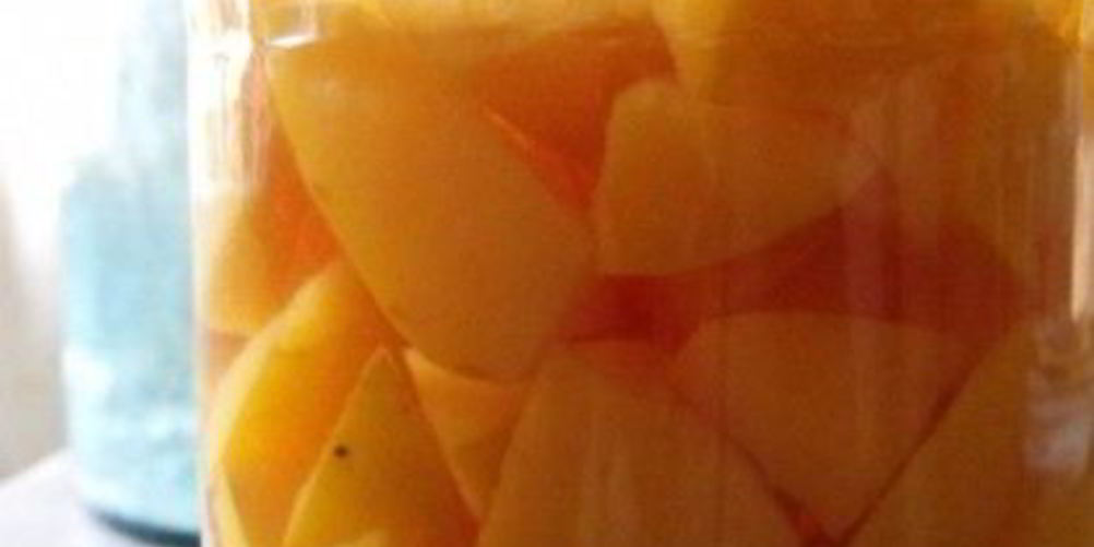 Как приготовить компот из айвы на зиму