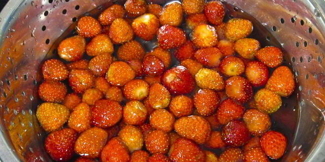 Рецепт компот из клубники и яблок