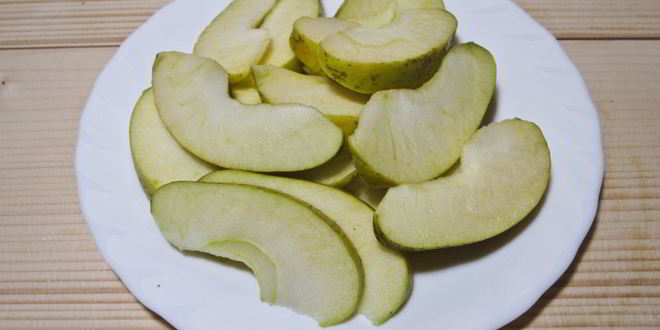 Рецепт компот из клубники и яблок