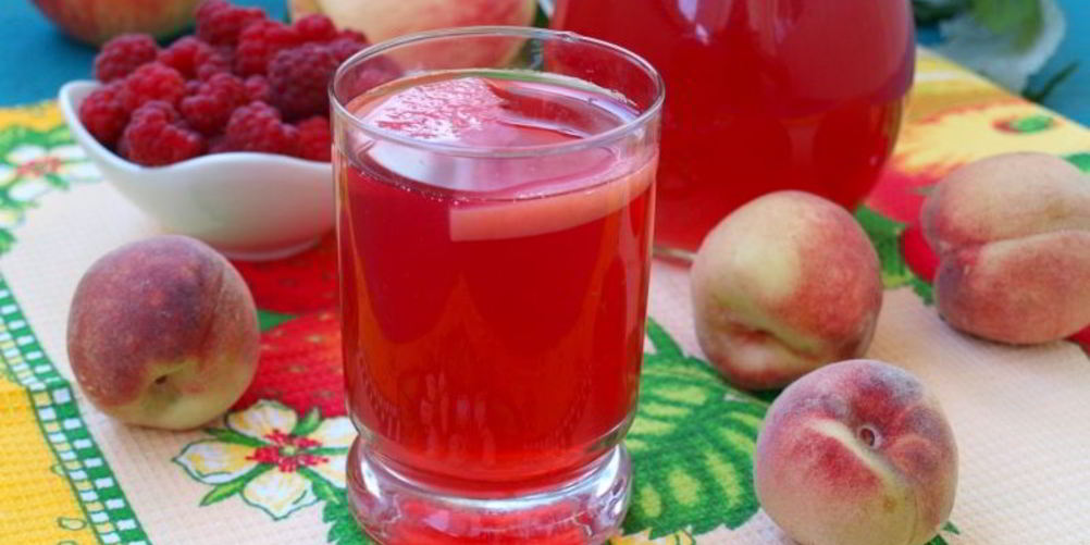 Как приготовить компот из персиков, яблок и малины с мелиссой