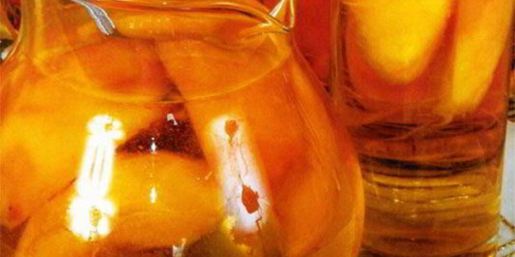 Как приготовить компот из персиков