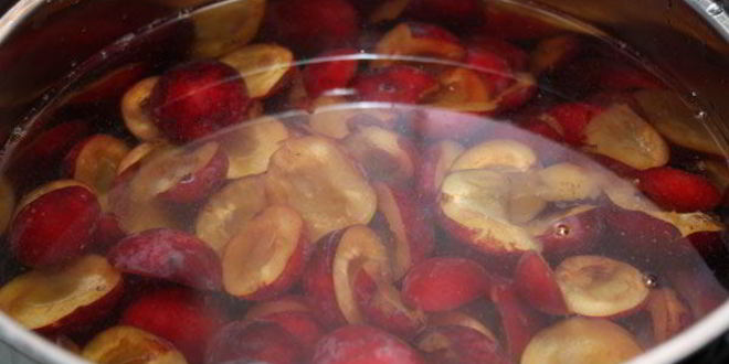 Рецепт компот из слив