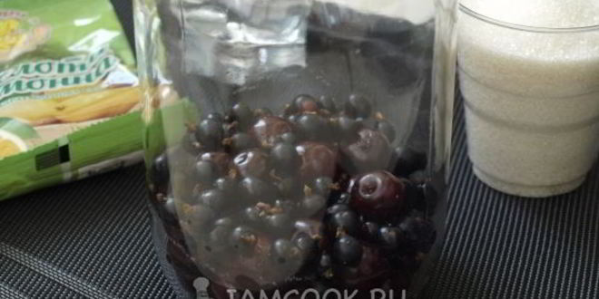 Рецепт компот из вишни и смородины