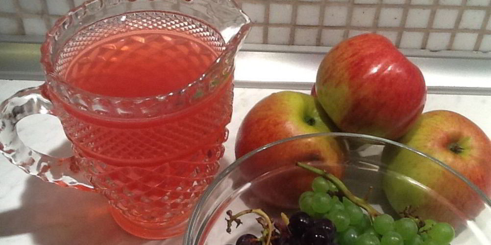 Рецепт компот из клубники и яблок