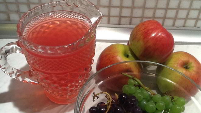 Рецепт Компот Осенний из яблок и винограда