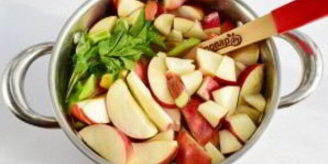 Рецепт компот с ревенем и яблоками
