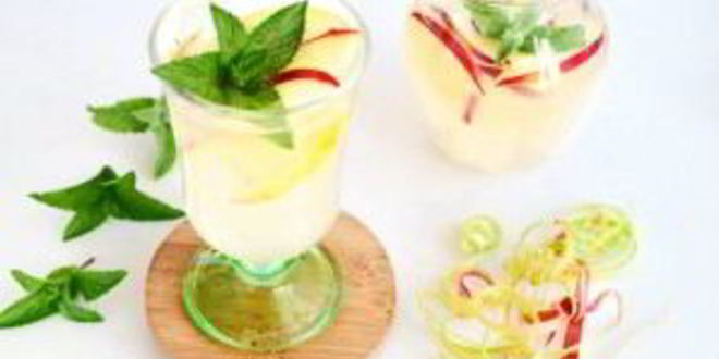 Рецепт компот с ревенем и яблоками