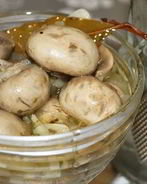 Быстрые маринованные шампиньоны