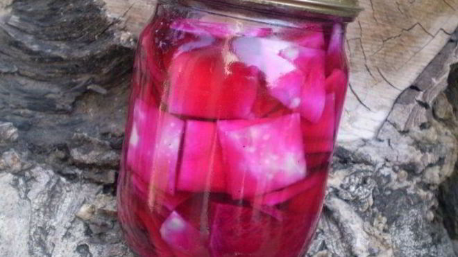 Рецепт Капуста, маринованная кусочками со свеклой