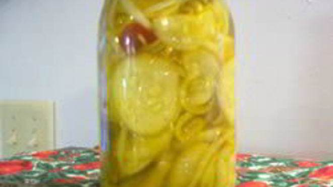 Рецепт Кисло-сладкие маринованные огурцы в микроволновке