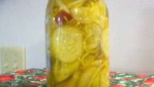 Рецепт Кисло-сладкие маринованные огурцы в микроволновке