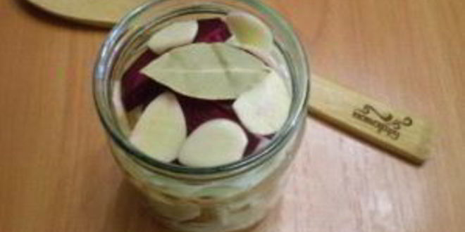 Рецепт маринованная капуста со свеклой и чесноком