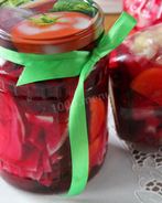 Маринованная капуста со свеклой на зиму