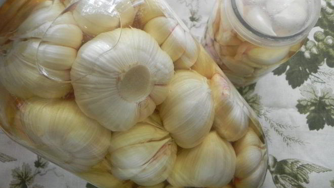 Рецепт Маринованный чеснок головками