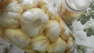 Рецепт Маринованный чеснок головками