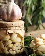 Маринованный чеснок