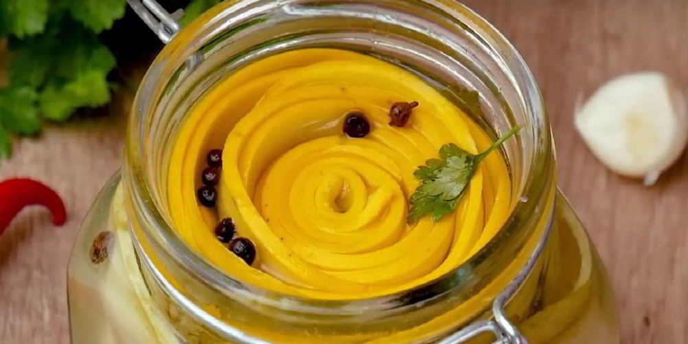 Как приготовить маринованные кабачки с петрушкой