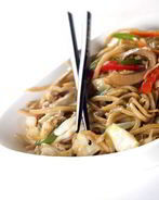 Маринованные овощи с соевым соусом, чесноком и чили