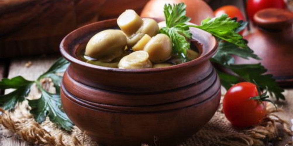 Как приготовить маринованные шампиньоны к празднику