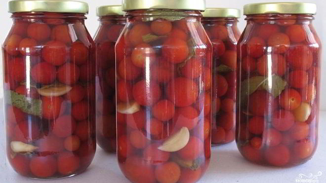 Рецепт Помидоры маринованные с чесноком