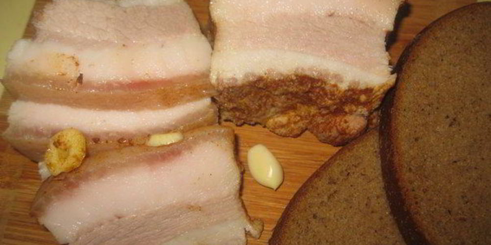 Как приготовить сало в луковой шелухе