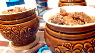 Рецепт Сушеные грибы в горшочках