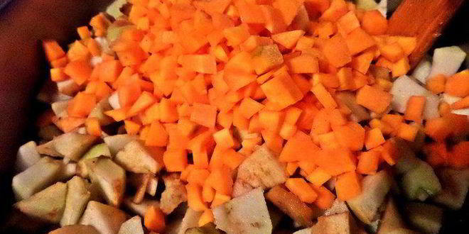 Рецепт бруснично-яблочное варенье с морковью