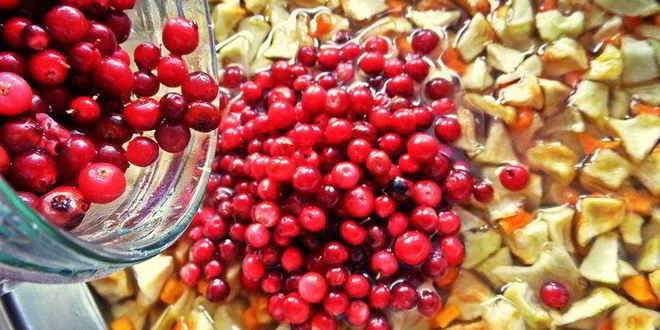 Рецепт бруснично-яблочное варенье с морковью