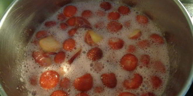 Рецепт клубнично-персиковый конфитюр