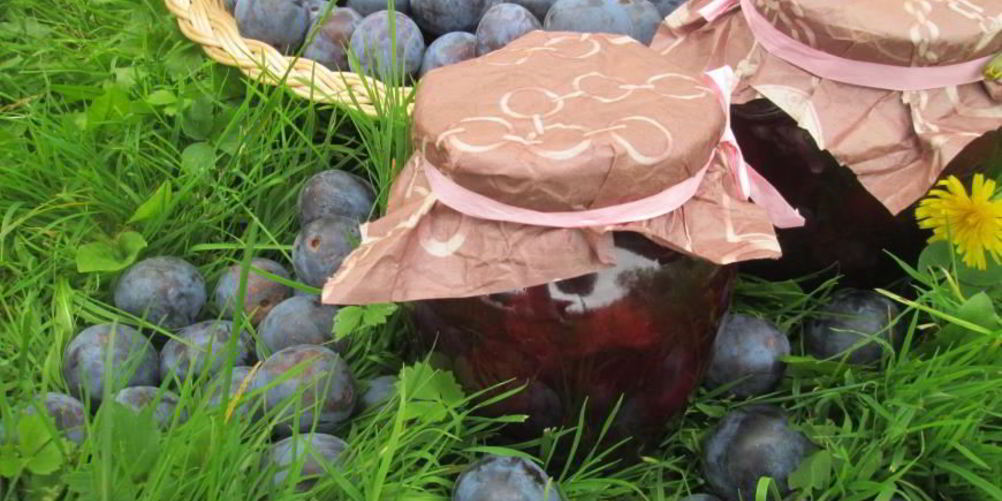 Как приготовить сливовое варенье с пряностями в вине