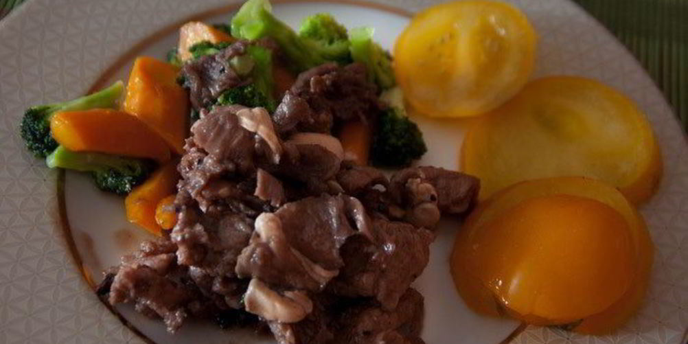 Как приготовить телятина в черносмородиновом варенье